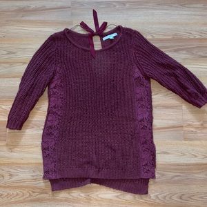 LC knit sweater.